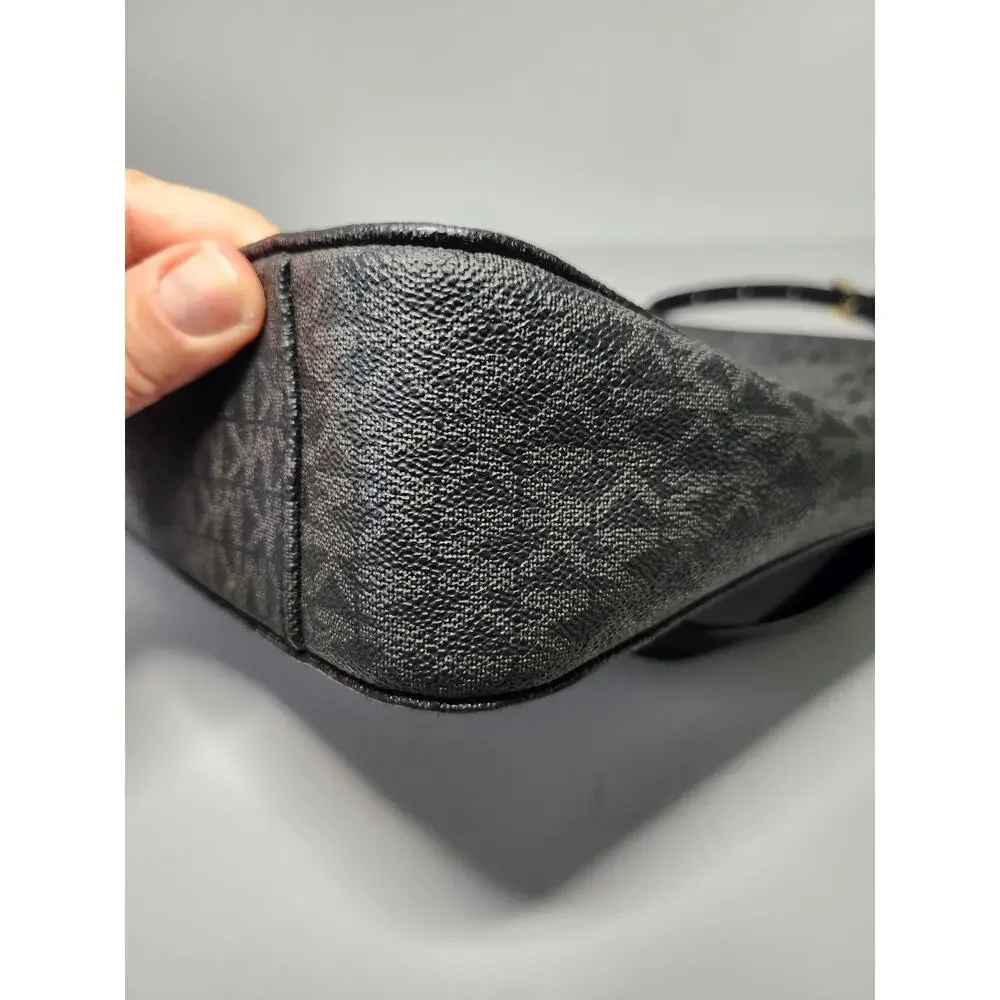 Michael Kors Monogram Bag Black Crossbody Y2K Minimalist Casual